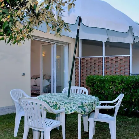Homely Flat For 5, In A Area In Appartement Bibione