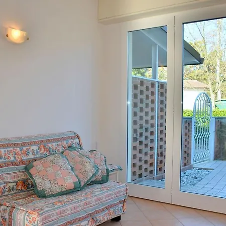Homely Flat For 5, In A Area In Appartement Bibione