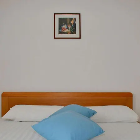 Homely Flat For 5 In A Area In Appartement Bibione
