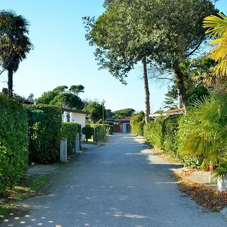 Homely Flat For 5 In A Area In * Bibione